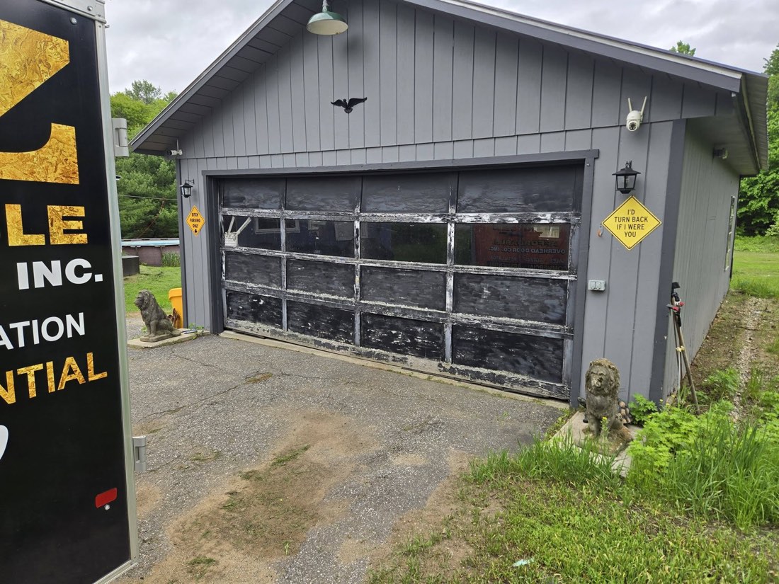 Garage door before replacement, job 2